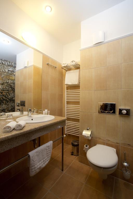 Hotel Golden Eagle 레비체 외부 사진